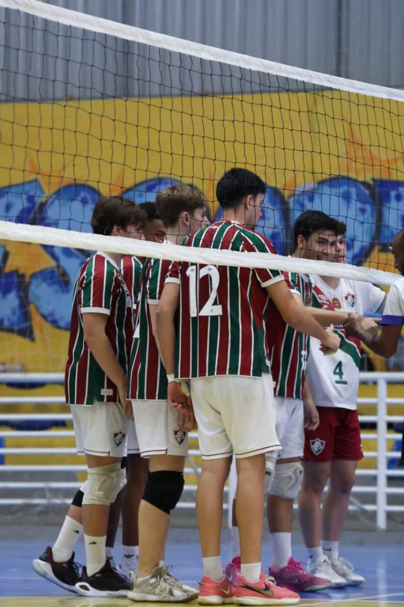 Fluminense FC est em primeiro no Campeonato Municipal de Voleibol Masculino