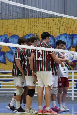 Fluminense FC est em primeiro no Campeonato Municipal de Voleibol Masculino