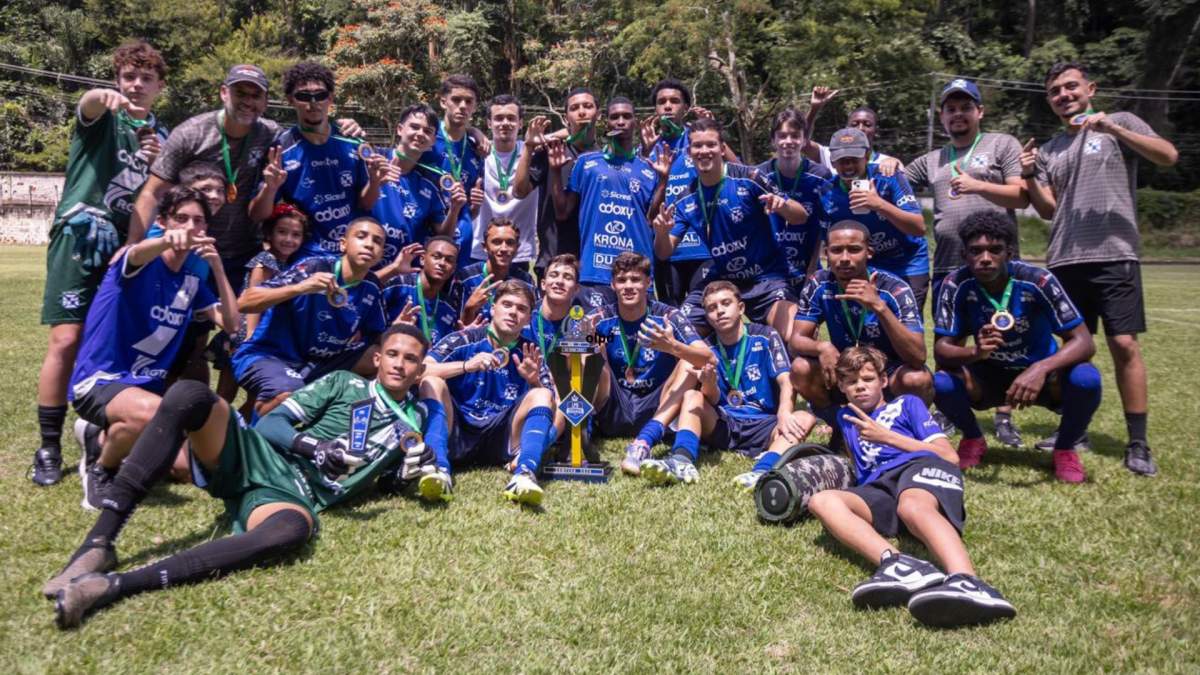 Vera Cruz vence Carangola e conquista o t�tulo do Municipal Sub-17